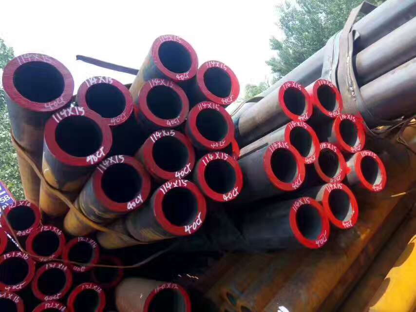 <b>合金钢管</b>